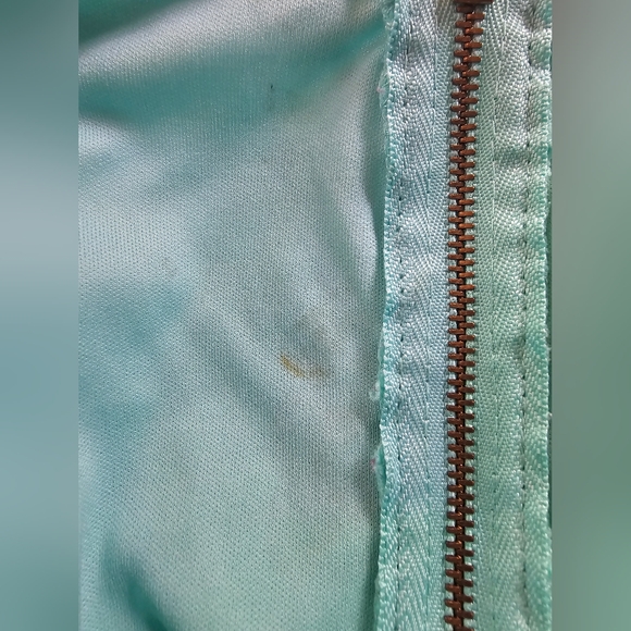 Woman's dress - Picture 5 of 7